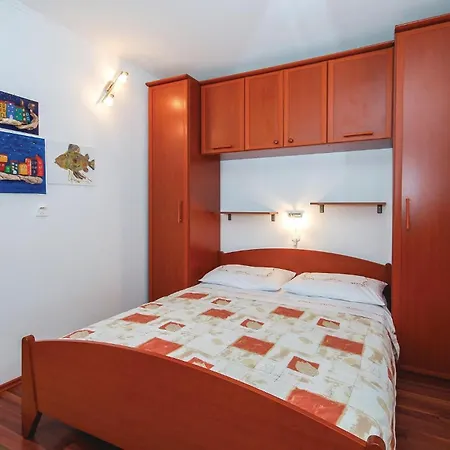 Pet Friendly In With Wifi Apartment *