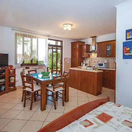 Pet Friendly In With Wifi Apartment