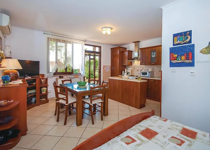 Beautiful In With Wifi Apartman